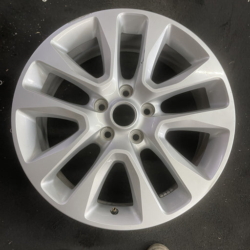 20" GRAND CHEROKEE 17 20x8, 5 spoke , w/o 75th Anniversary package; , silver - Angle View