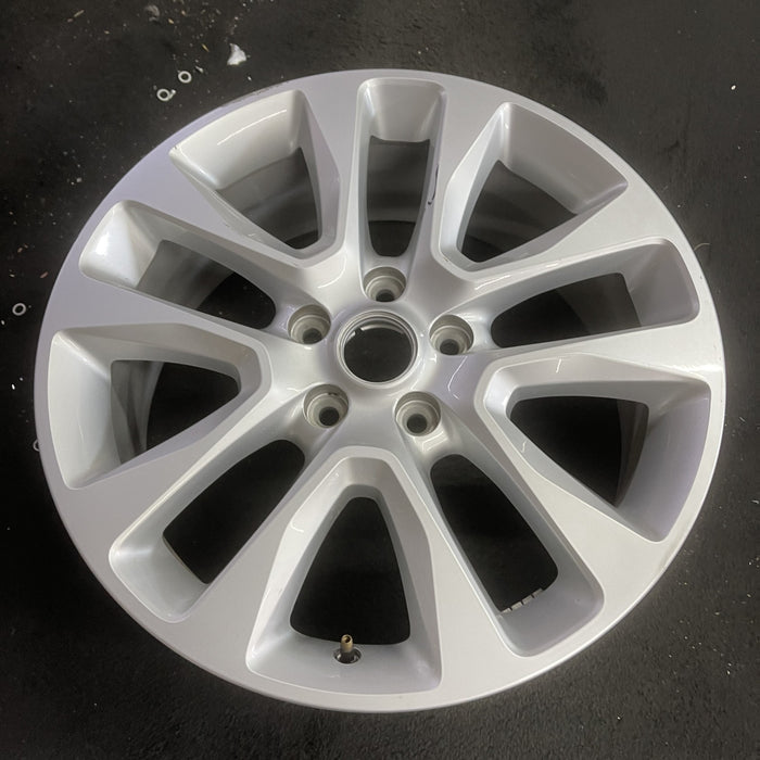 20" GRAND CHEROKEE 17 20x8, 5 spoke , w/o 75th Anniversary package; , silver - Side Profile