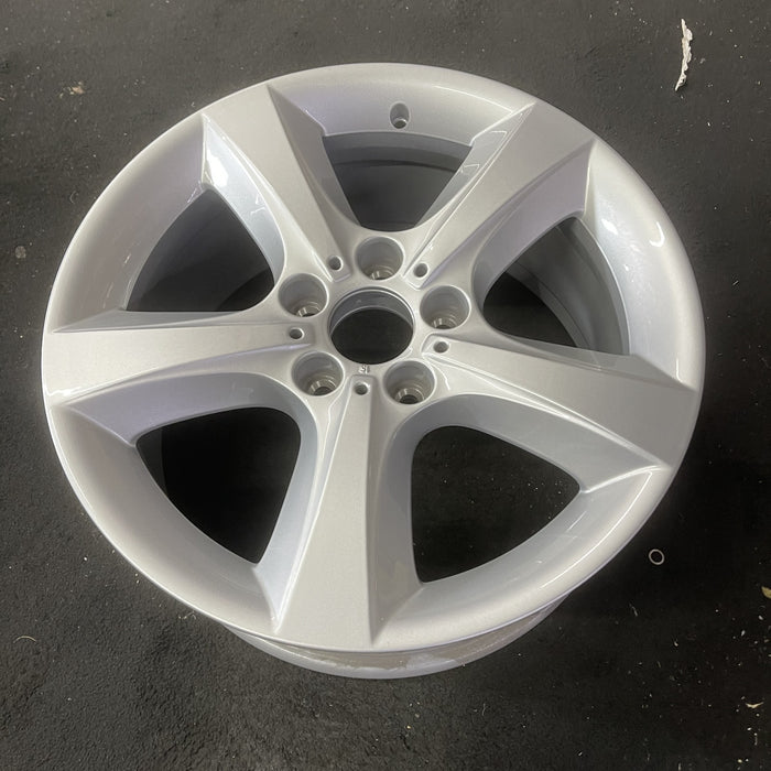 18" BMW X5 07-13 18x8.5 , 5 spoke, flat spoke Original OEM Wheel Rim - Close-Up Detail