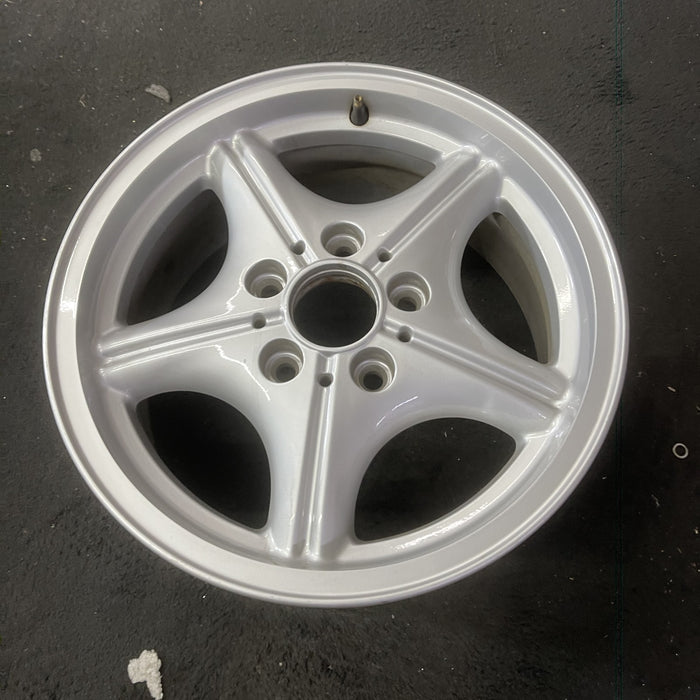 16" BMW Z3 01-02 16x7, alloy, 5 spoke, webbed spoke, natural Original OEM Wheel - Close-Up Detail