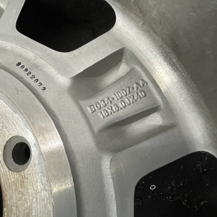 18" FORD F250SD PICKUP 11-13 18x8 , aluminum, 6 spoke Original OEM Wheel Rim