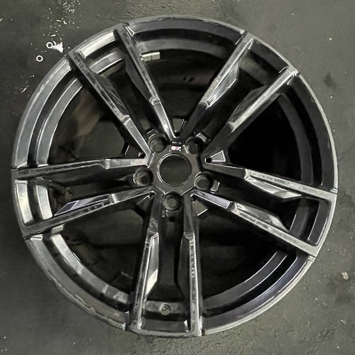 19" BMW Z4 19 19x10 5 spoke V spoke dimple inside spoke w/o machined face - Front View