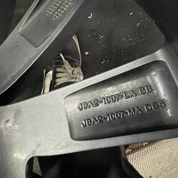 21" VELAR 18-20 21x8.5 alloy 10 spoke gray Original OEM Wheel Rim