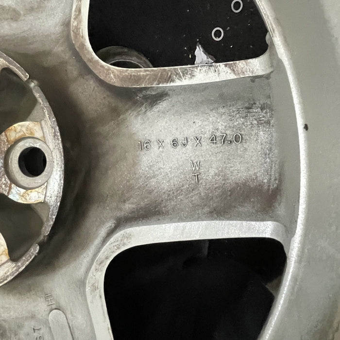16" CAVALIER 95-99 16x6 Original OEM Wheel Rim - Close-Up Detail