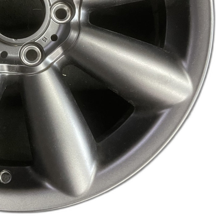 18" COUNTRYMAN 11-12 18x7.5 alloy 8 spoke gray Original OEM Wheel Rim - Close-Up Detail