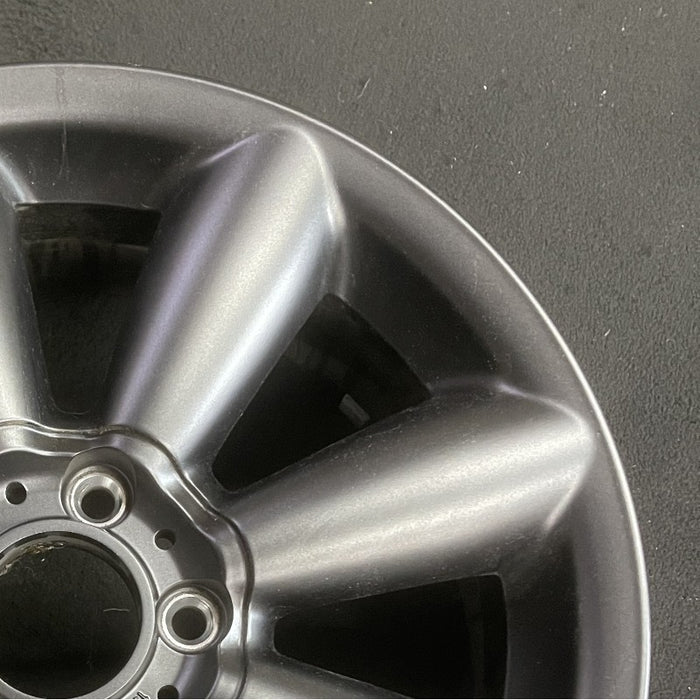 18" COUNTRYMAN 11-12 18x7.5 alloy 8 spoke gray Original OEM Wheel Rim - Close-Up Detail