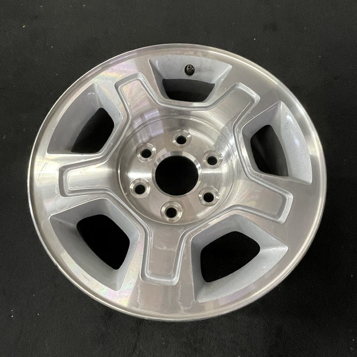 17" AVALANCHE 1500 07-10 17x7.5", aluminum, , pentastar groove that connects - Close-Up Detail