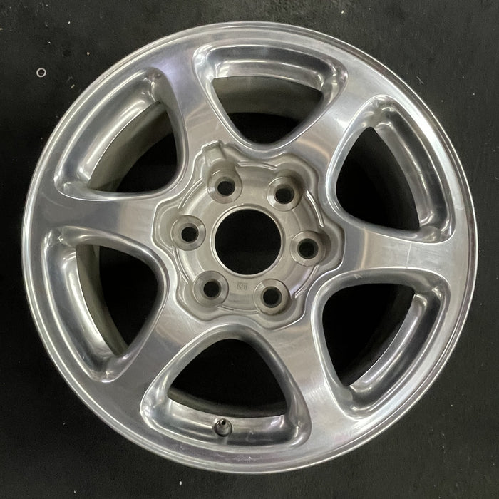 17" SIERRA 1500 PICKUP 01 17x7.5 , fully polished Original OEM Wheel Rim - Angle View