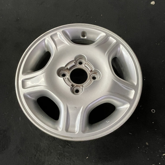 16" ALTIMA 00-01 16x6 , 5 spoke Original OEM Wheel Rim - Close-Up Detail