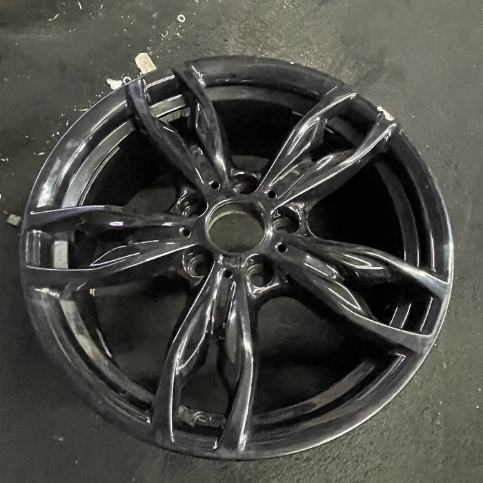 18" BMW 230i 17 18x7.5, 5 double spoke, lugs outside spoke, dark gray finish - Side Profile