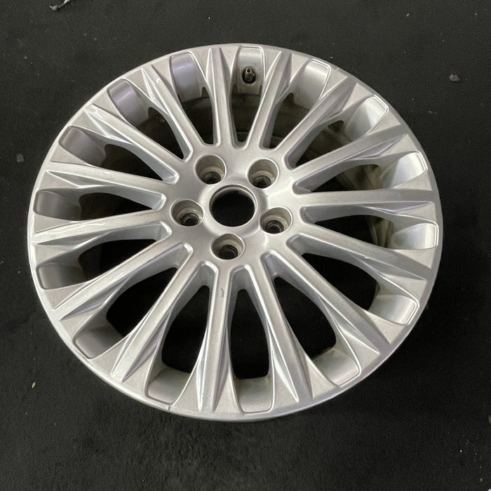17" FOCUS 12 17x7 , 15 spoke, gasoline Original OEM Wheel Rim - Close-Up Detail