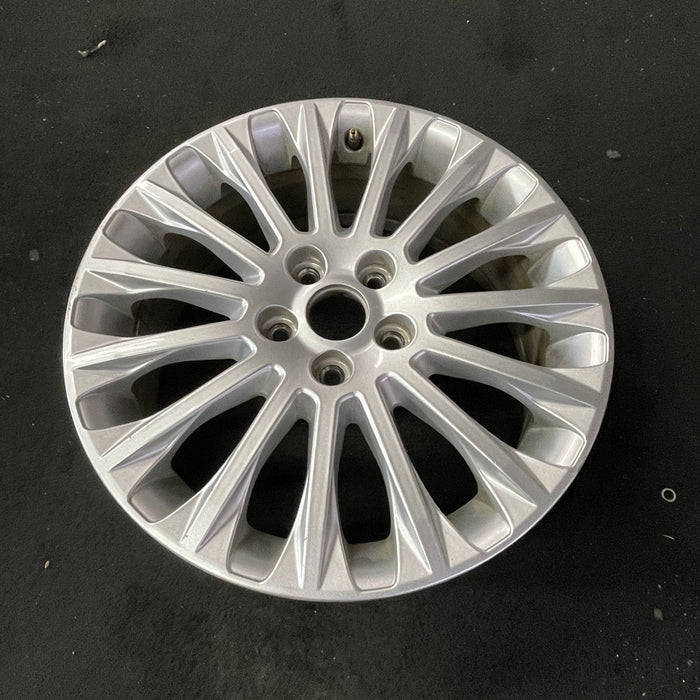 17" FOCUS 12 17x7 , 15 spoke, gasoline Original OEM Wheel Rim - Close-Up Detail