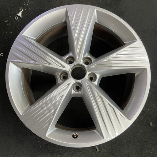 19" Q4 22-24 19x8, , single spoke Original OEM Wheel Rim - Angle View