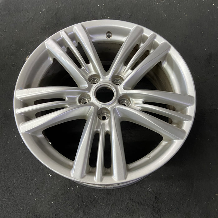 17" INFINITI G37 10 17x7.5 , Original OEM Wheel Rim - Close-Up Detail