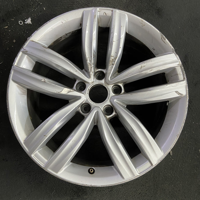 18" PASSAT 16-18 18x8 Original OEM Wheel Rim - Angle View