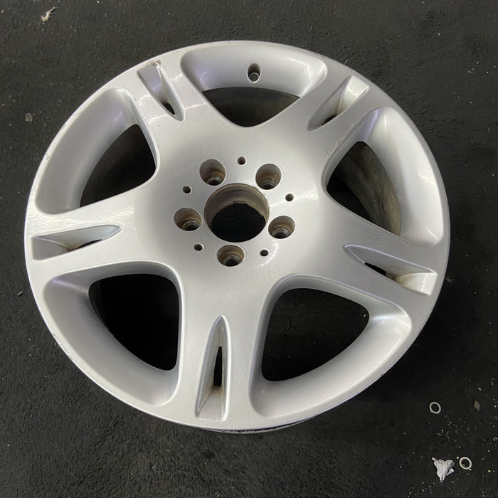 17" MERCEDES CL-CLASS 03-05 215 Type; CL500, 17x7.5 Original OEM Wheel Rim - Close-Up Detail
