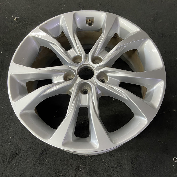 18" TELLURIDE 20-22 18x7.5 , split spoke Original OEM Wheel Rim - Close-Up Detail