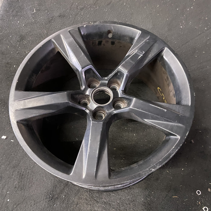 20" CAMARO 16-17 20x9.5, 5 solid spoke, black Original OEM Wheel Rim - Close-Up Detail