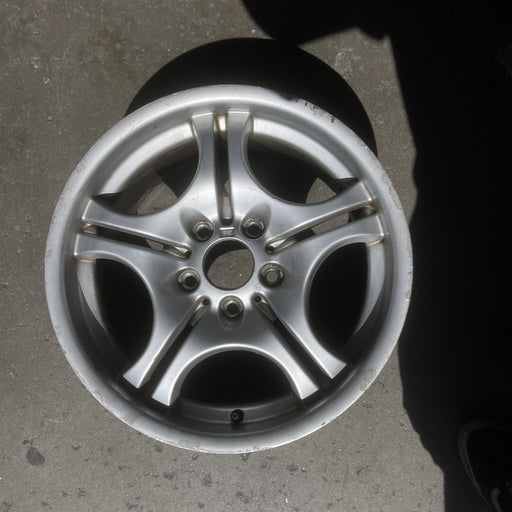 17" BMW 320i 01-05 , 17x8.5 Original OEM Wheel Rim - Angle View