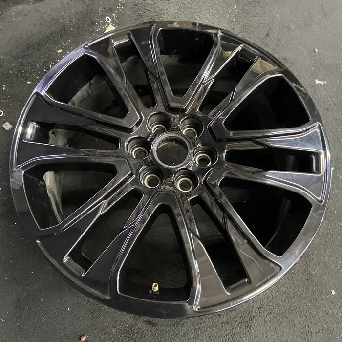 20" ACADIA 17 VIN Z , 20x8, 12 spoke Original OEM Wheel Rim - Side Profile