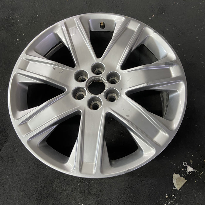 20" SRX 16 20x8, 7 spoke, Original OEM Wheel Rim - Close-Up Detail