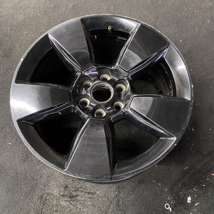 18" COLORADO 16-18 18x8.5, black Original OEM Wheel Rim - Close-Up Detail