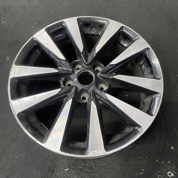 17" ALTIMA 18 17x7.5 Original OEM Wheel Rim - Close-Up Detail