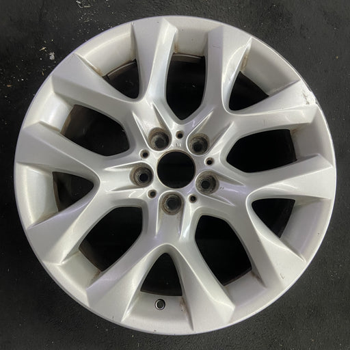 19" BMW X5 11-13 19x9 , 5 spoke, Y spoke, lug inside of spoke Original OEM - Angle View