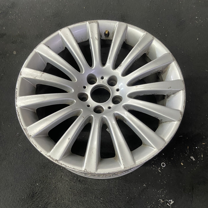 19" BMW 535i GT 10-17 19x8.5 , 15 spoke, flared end spoke Original OEM Wheel Rim - Close-Up Detail