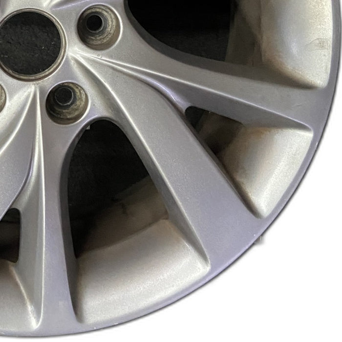 17" VELOSTER 16 17x7 Original OEM Wheel Rim - Close-Up Detail
