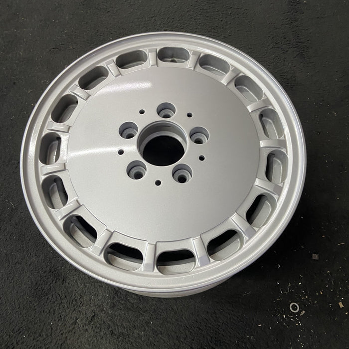 15" MERCEDES 260E 87-88 124 Type; Original OEM Wheel Rim - Close-Up Detail