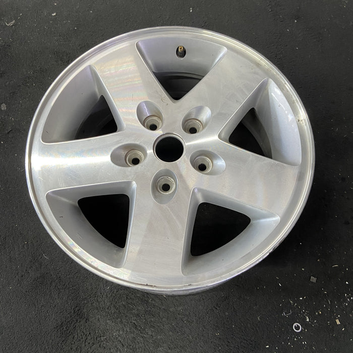 17" WRANGLER 07-08 17x7.5, machined finish Original OEM Wheel Rim - Close-Up Detail