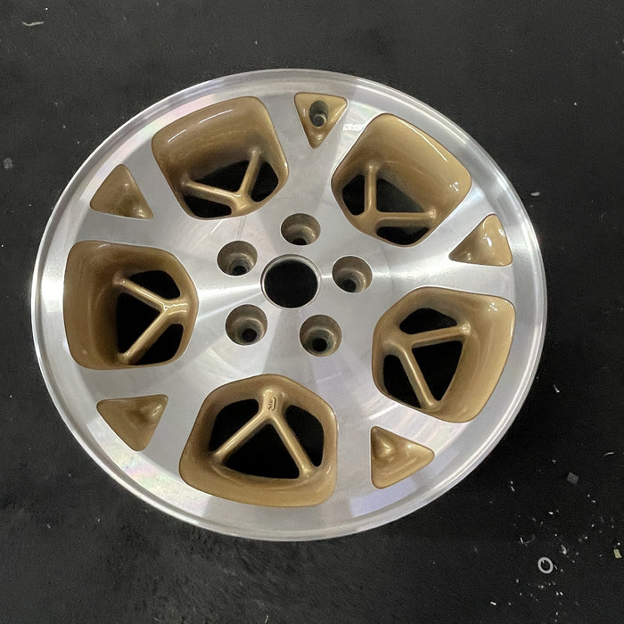 16" GRAND CHEROKEE 96 16x7 Original OEM Wheel Rim - Close-Up Detail