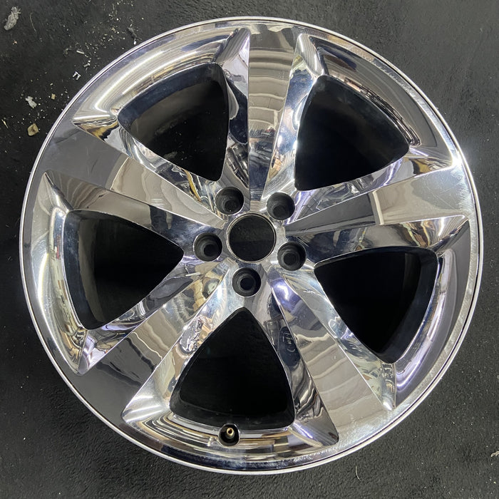 20" CHALLENGER 11-12 20x8, , chrome clad, lug nut centered between spokes - Angle View