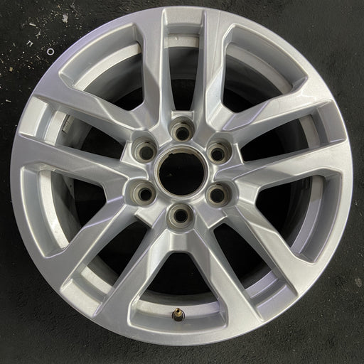 18" SIERRA 1500 PICKUP 19 , 18x8.5, 10 spoke, silver Original OEM Wheel Rim - Angle View