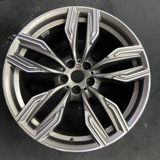 20" BMW 740e 18-19 20x10, 10 spoke, Original OEM Wheel Rim - Angle View