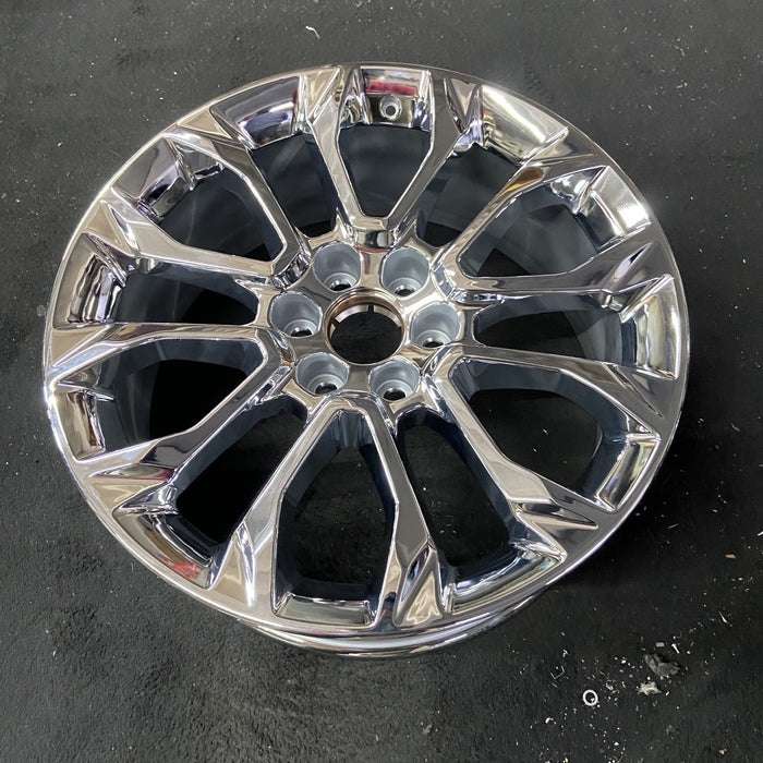 22" SIERRA 1500 PICKUP 23 22x9, raised spoke, 12 spoke, chrome Original OEM - Close-Up Detail