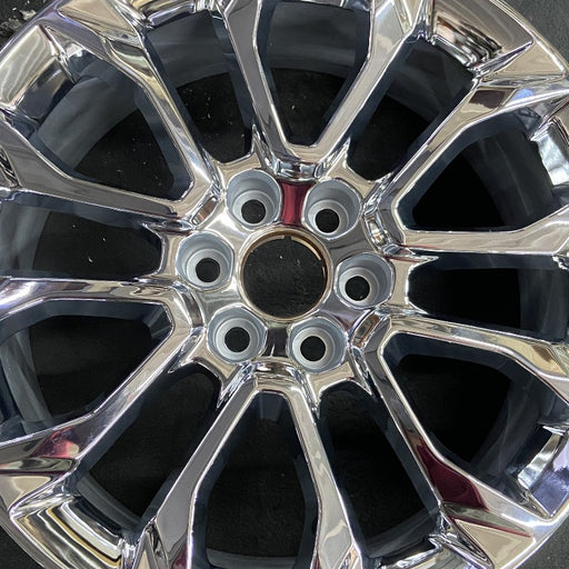 22" SIERRA 1500 PICKUP 23 22x9 raised spoke 12 spoke chrome opt SSI Original - Angle View