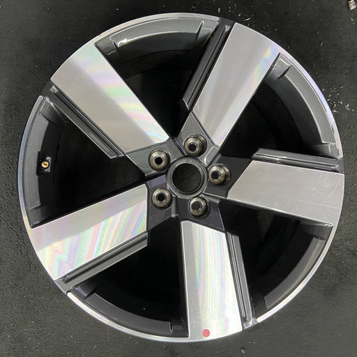 20" SANTA FE 24 gasoline, 20x8.5 Original OEM Wheel Rim - Angle View