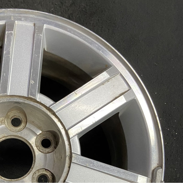18" ESCALADE 07-09 18x8 7 spoke machined finish opt PW2 Original OEM Wheel Rim - Close-Up Detail