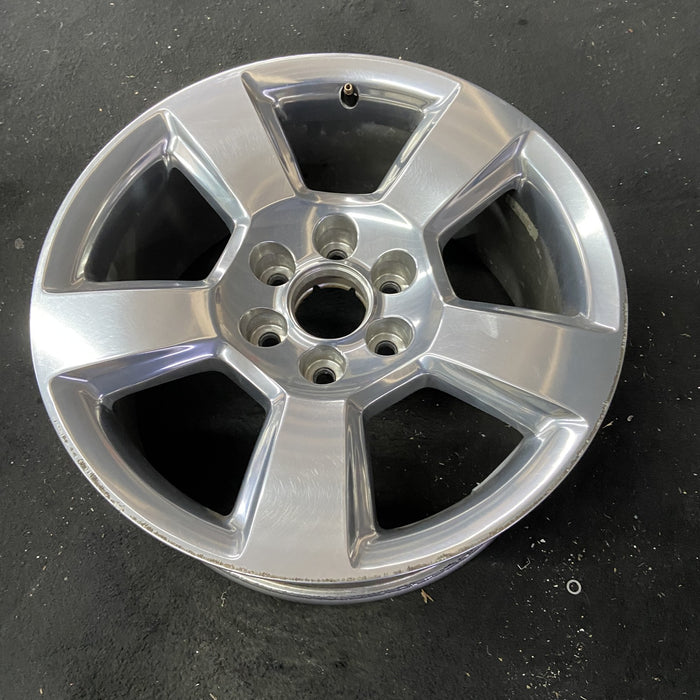 20" SIERRA 1500 PICKUP 19 classic , 20x9, 5 spoke, exposed lug nuts, polished - Close-Up Detail