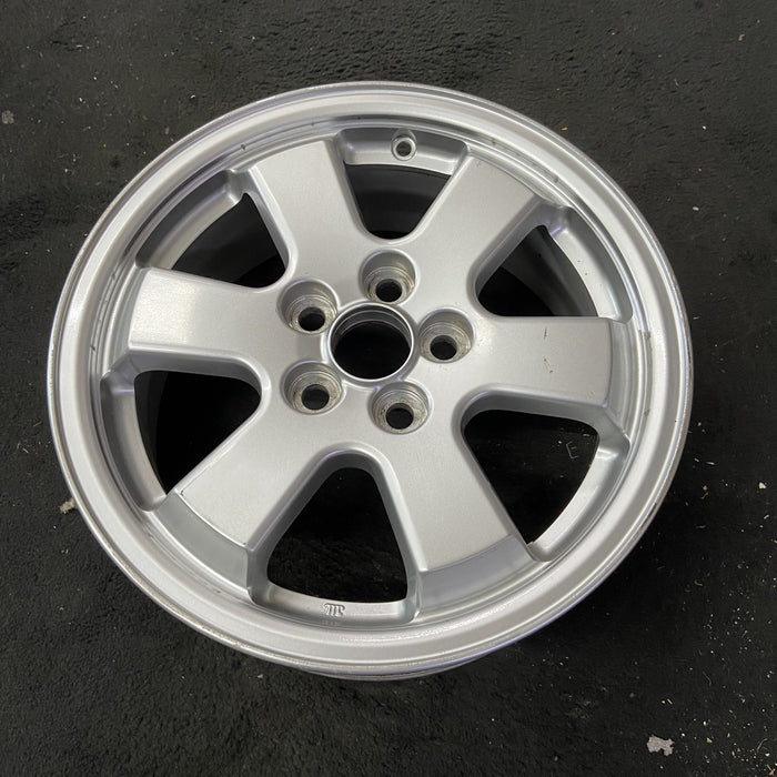 15" PRIUS 04-06 15x6 Original OEM Wheel Rim - Close-Up Detail