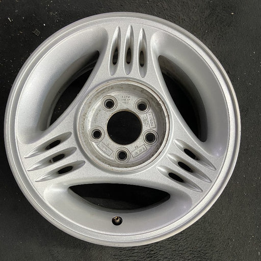 15" MUSTANG 94-95 15x7 w/o exposed lug nuts; w/center cap notch Original OEM - Front View