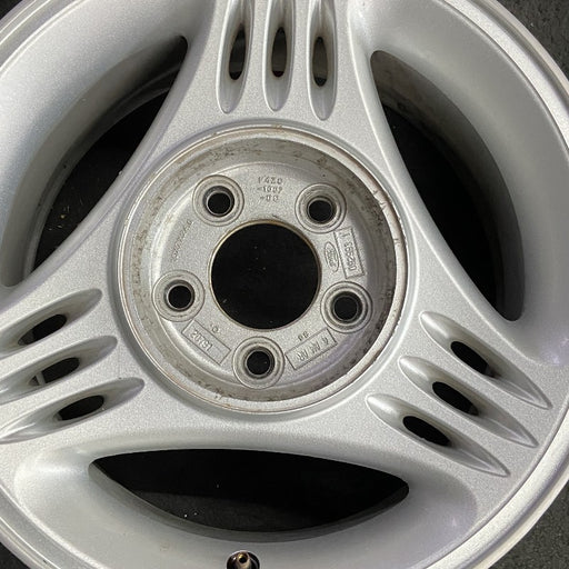 15" MUSTANG 94-95 15x7 w/o exposed lug nuts; w/center cap notch Original OEM - Angle View