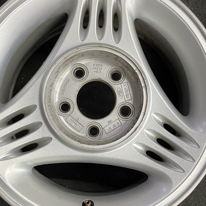 15" MUSTANG 94-95 15x7 w/o exposed lug nuts; w/center cap notch Original OEM - Angle View