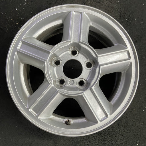 15" ESCAPE 01-04 15x6.5, , aluminum, grooved spokes Original OEM Wheel Rim - Angle View