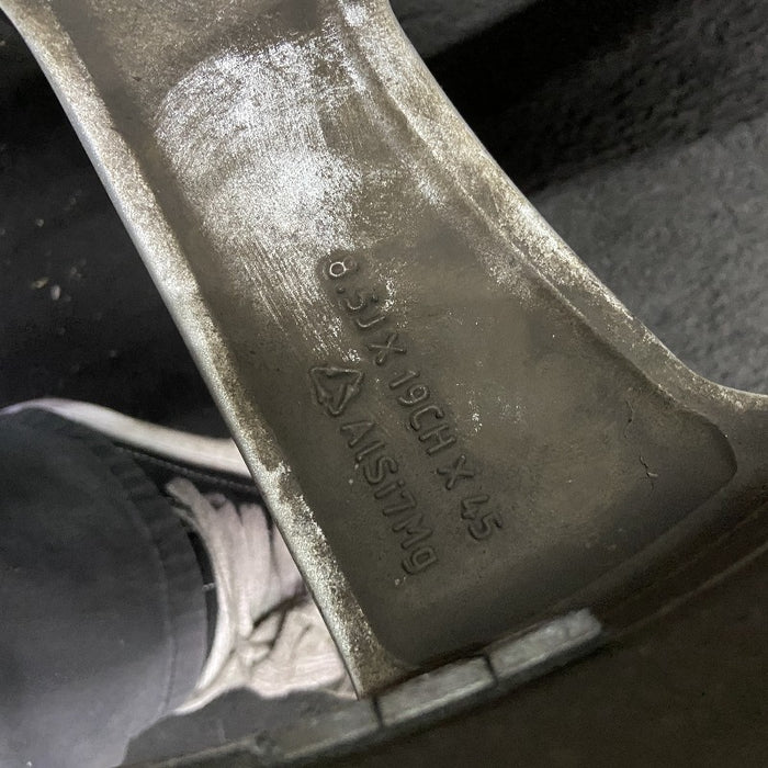 19" F-PACE 17-19 19x8.5 alloy 5 spoke silver Original OEM Wheel Rim