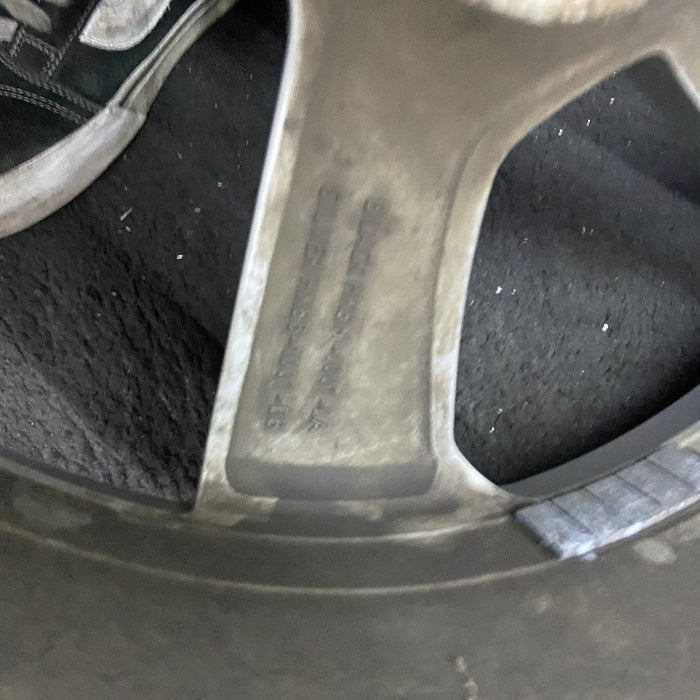 19" F-PACE 17-19 19x8.5 alloy 5 spoke silver Original OEM Wheel Rim