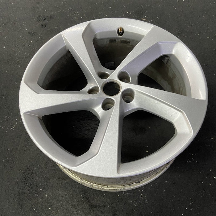 19" F-PACE 17-19 19x8.5 alloy 5 spoke silver Original OEM Wheel Rim