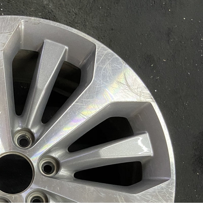 20" FORD F150 PICKUP 17 20x8.5 12 spoke machined face flash gray pockets - Close-Up Detail